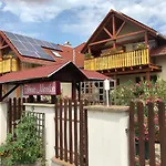 Vendégház Haus Marika 4*